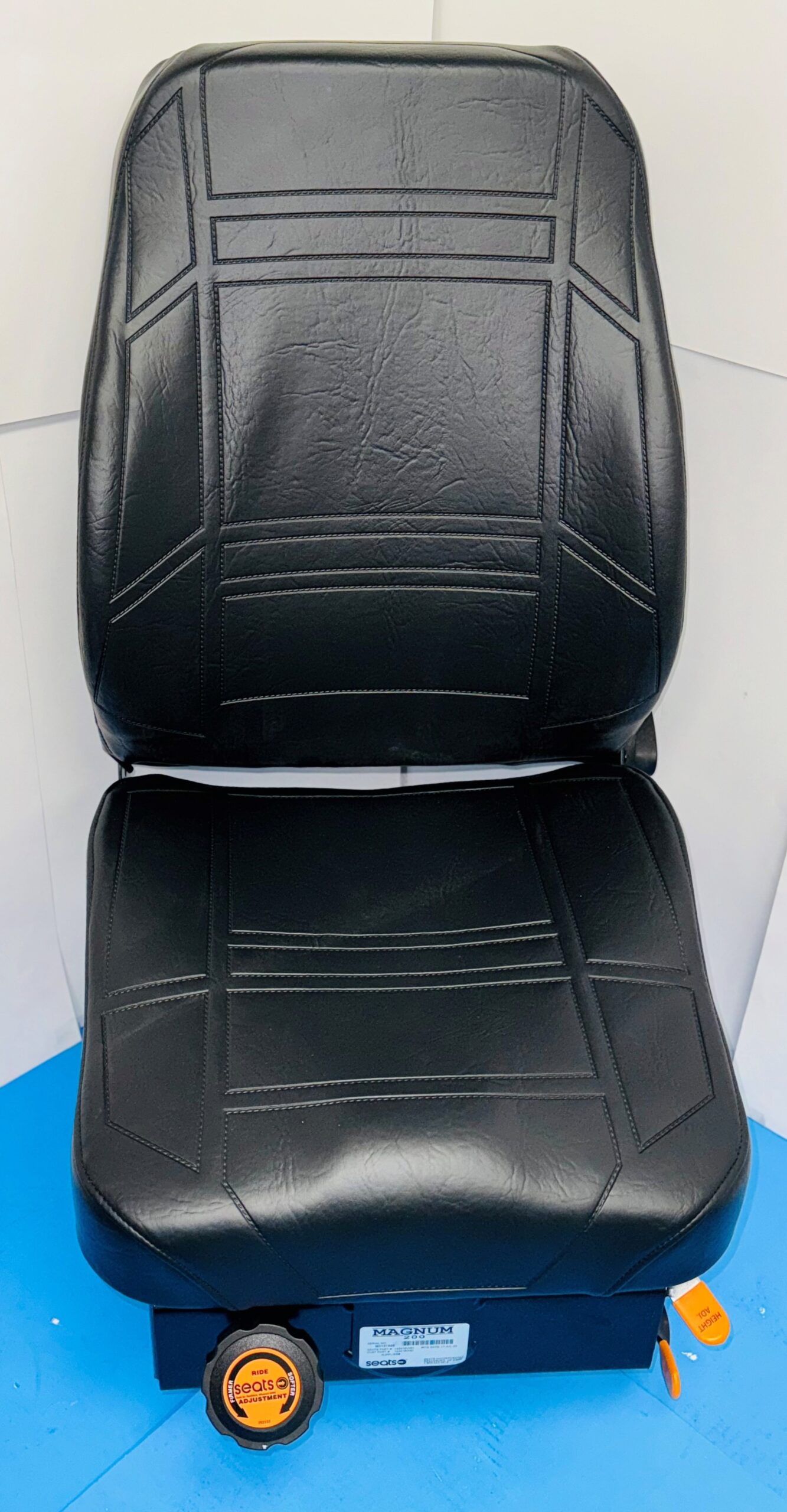 Mag 200 Seat w/ Mechanical Suspension-image